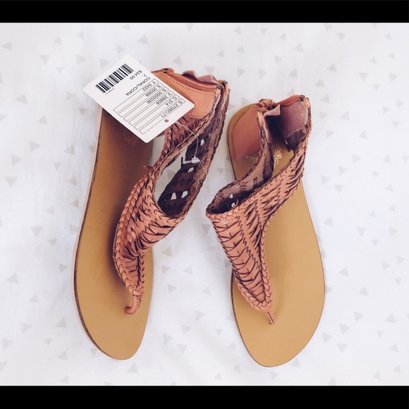 Urban Outfitters Shoes - 👗Urban outfitters sandals